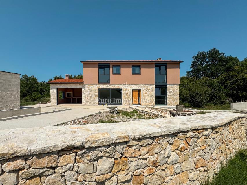 Labin - villa in pietra con piscina