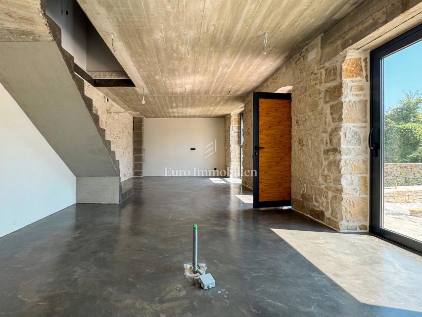 Labin - villa in pietra con piscina