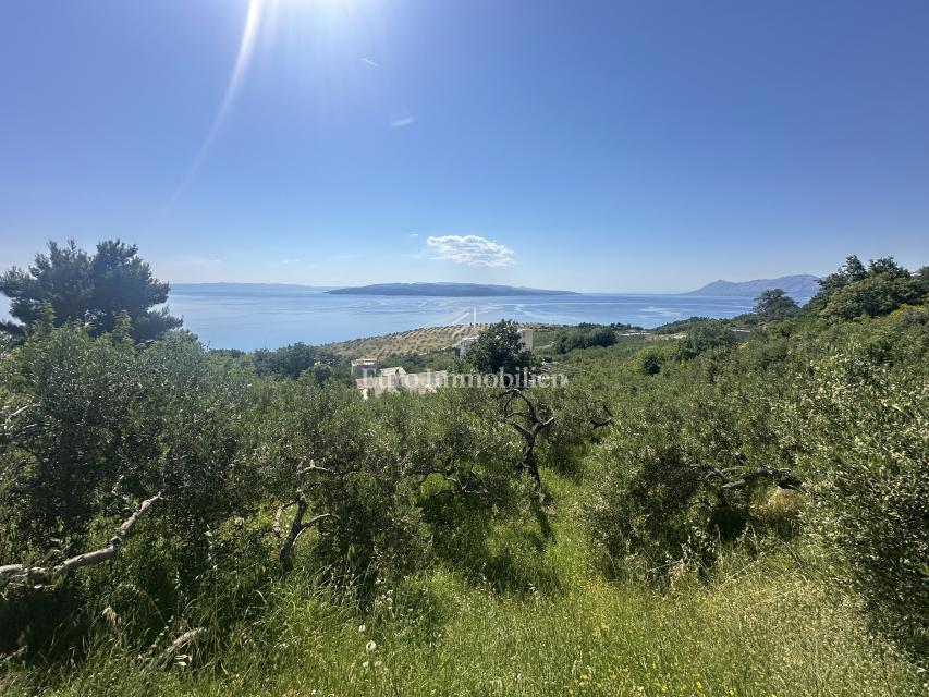 Makarska - terreno edificabile con una bellissima vista