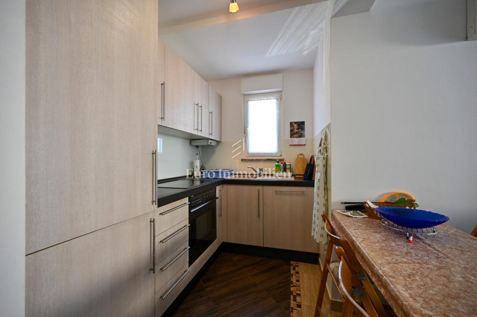 Novigrad, Casa a schiera vicino al mare e al centro