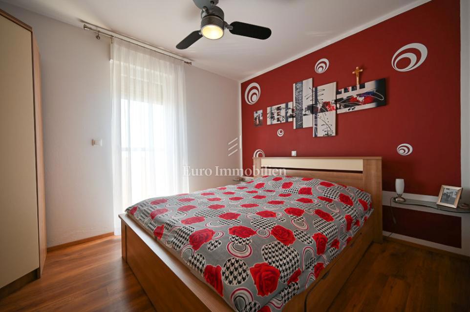 Novigrad, Casa a schiera vicino al mare e al centro