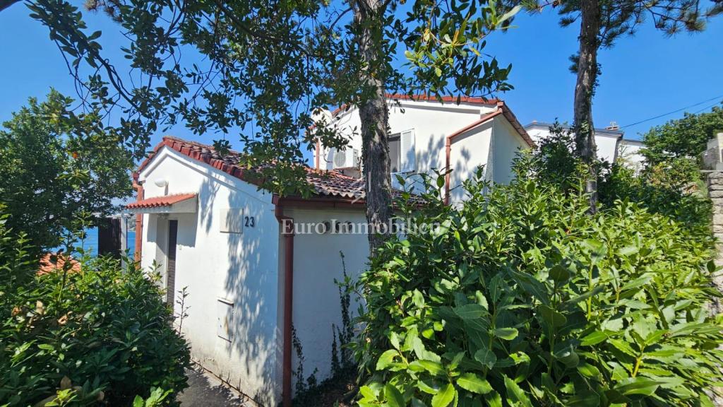 Casa con due unità abitative separate