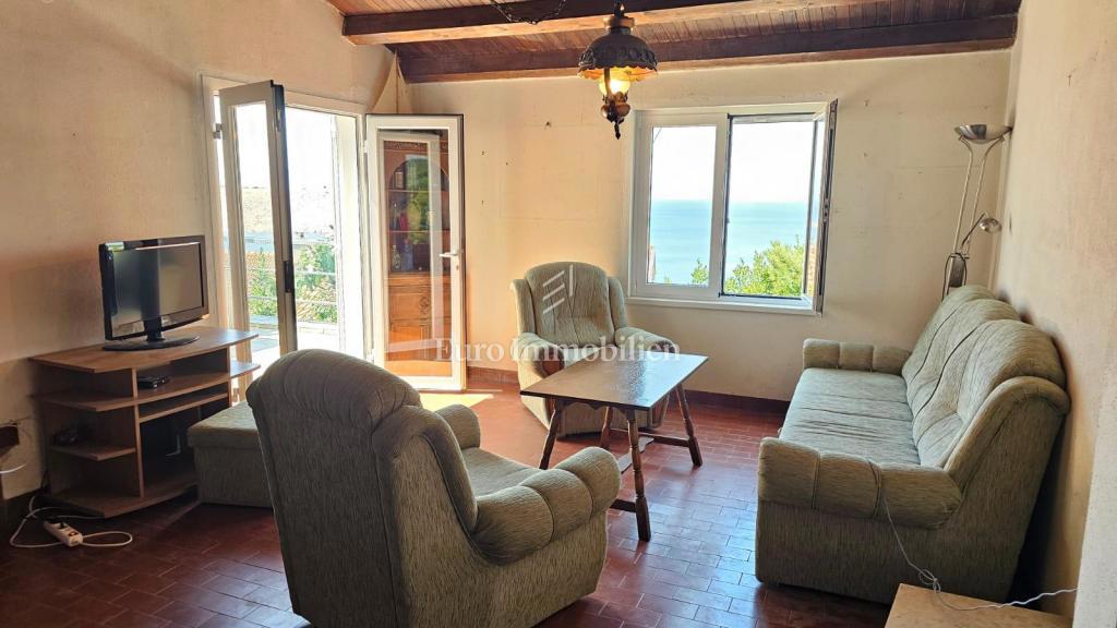 Casa con due unità abitative separate