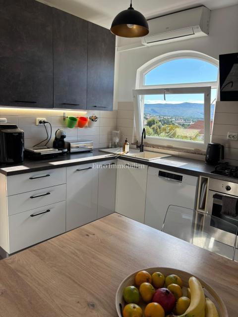 Krk - spazioso appartamento con vista sul mare