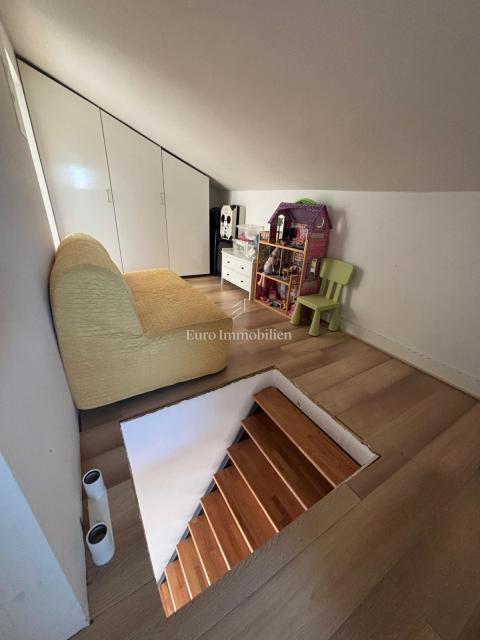 Krk - spazioso appartamento con vista sul mare