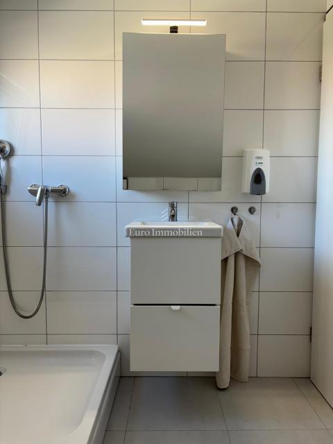 Krk - spazioso appartamento con vista sul mare