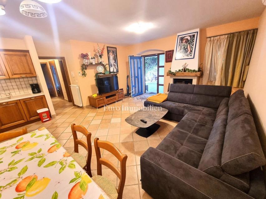 Casa in pietra con piscina e wellness vicino Parenzo