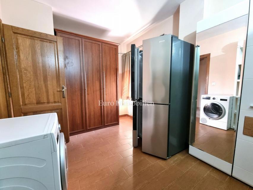 Casa in pietra con piscina e wellness vicino Parenzo