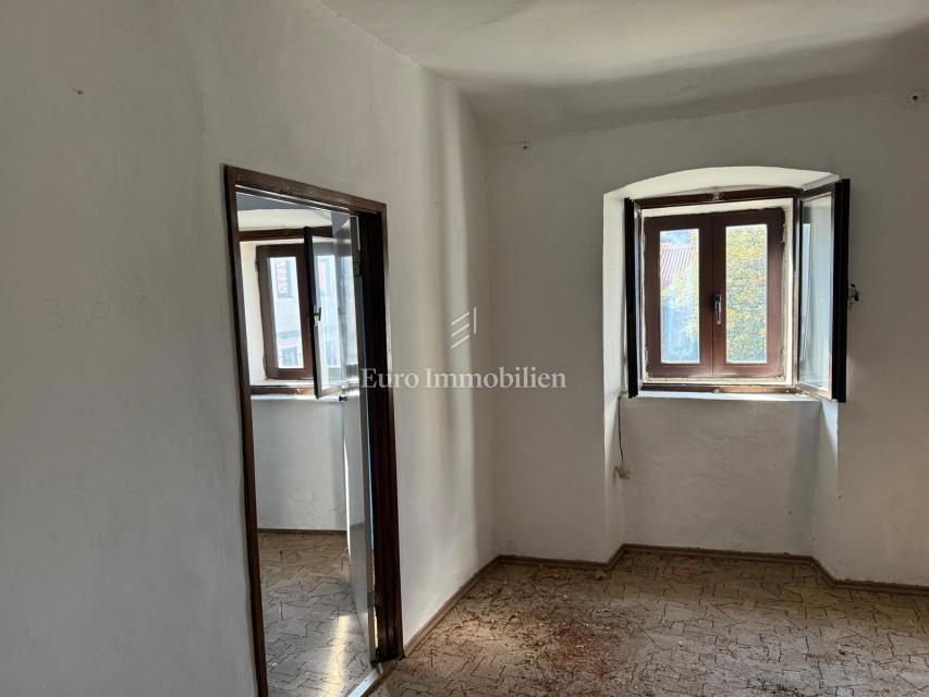 Senj, Appartamento in centro vicino al mare