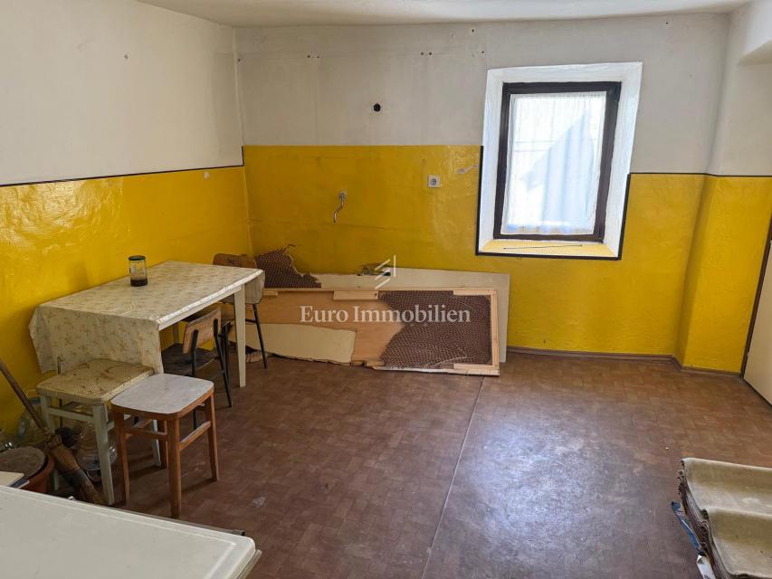 Senj, Appartamento in centro vicino al mare