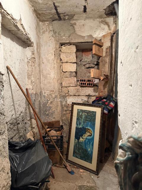 Senj, Appartamento in centro vicino al mare