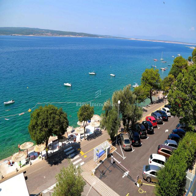 Hotel in vendita, prima fila al mare