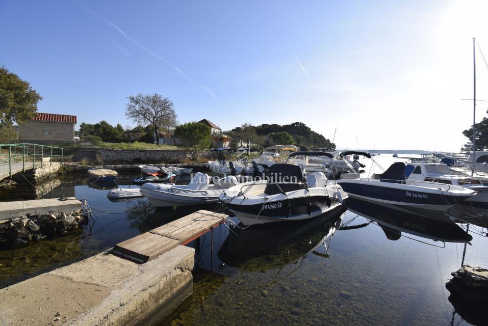 Appartamento con giardino, vicino al mare