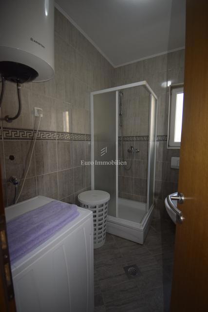 Appartamento con giardino, vicino al mare