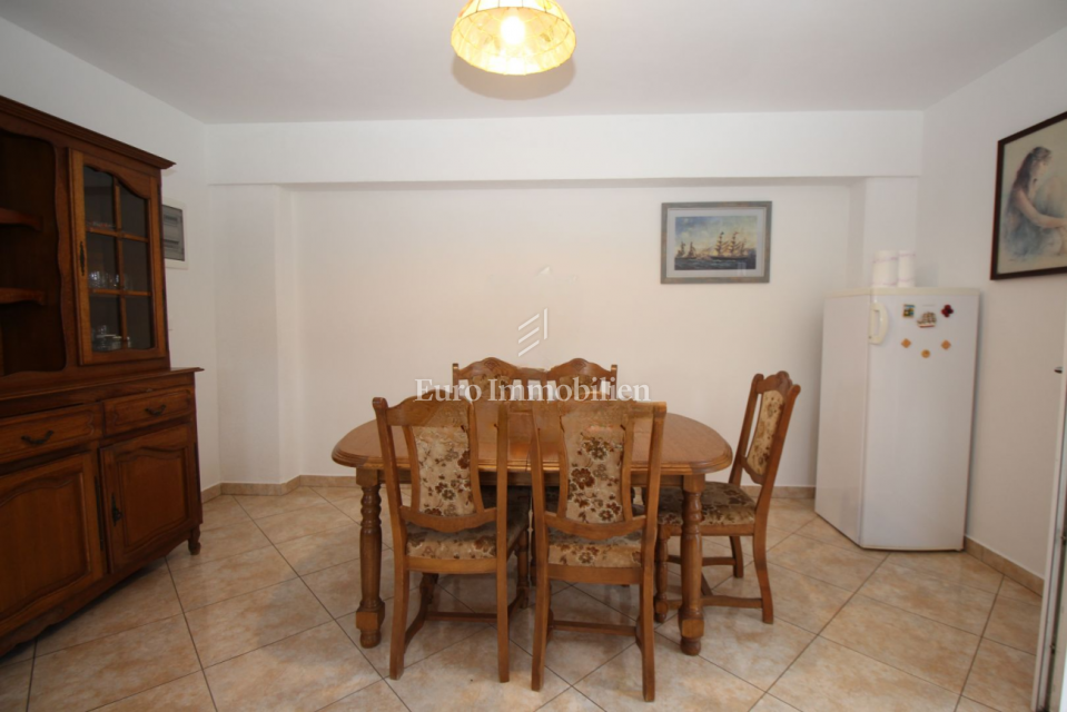 Labin - casa familiare con ampio giardino