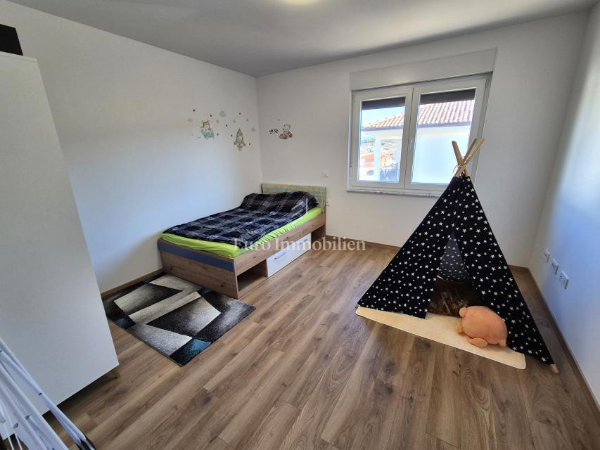 Vrbnik - Casa indipendente con vista mare!