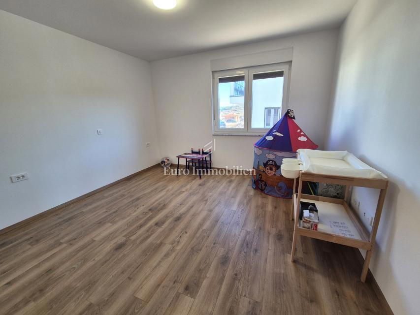 Vrbnik - Casa indipendente con vista mare!