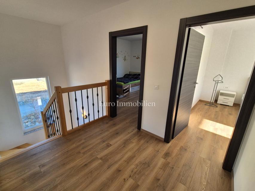 Vrbnik - Casa indipendente con vista mare!