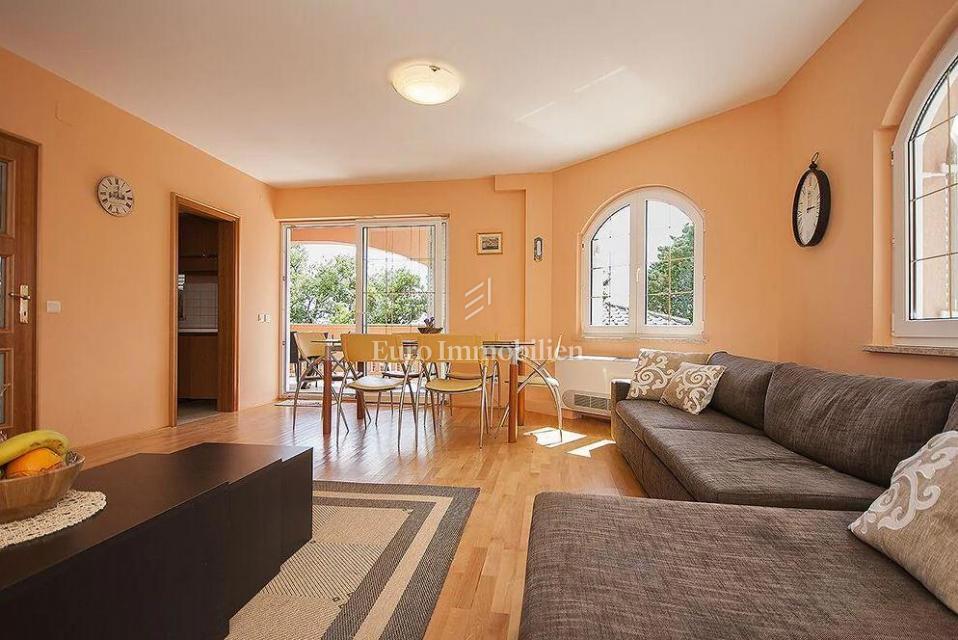 Novi Vinodolski casa con piscina