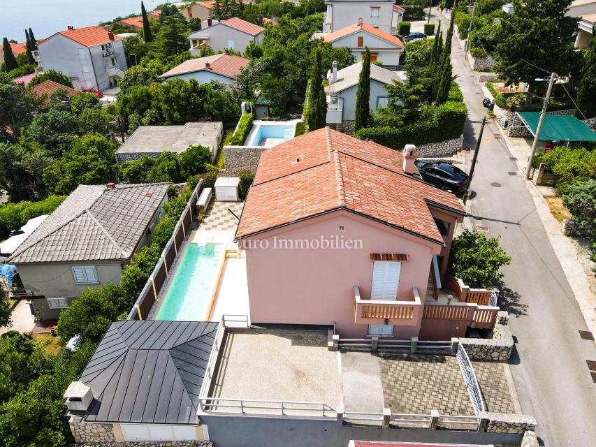 Novi Vinodolski casa con piscina