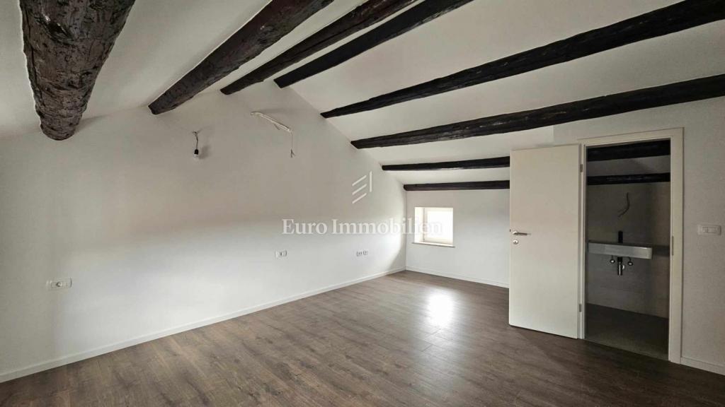 Casa in pietra nel centro storico con vista mare - Visignano