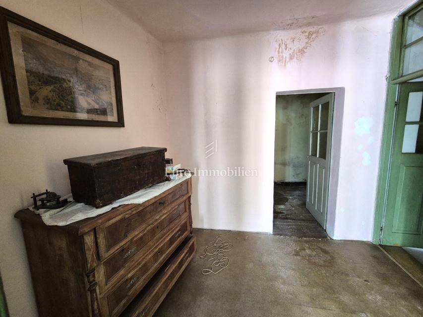 Selce - casa in pietra da ristrutturare, a 50 m dal mare