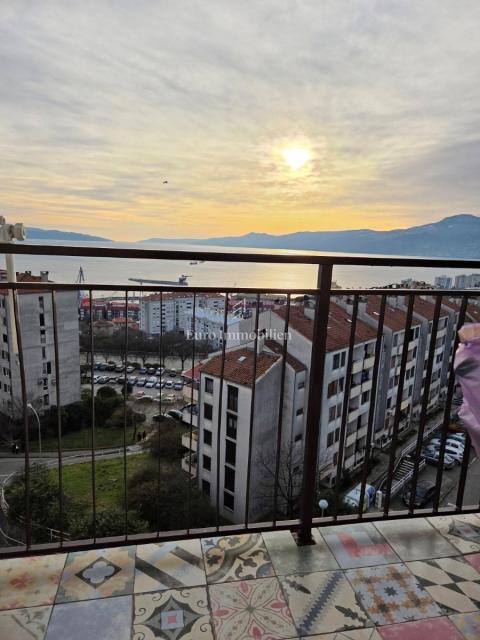 Appartamento funzionale con vista mare, Krnjevo