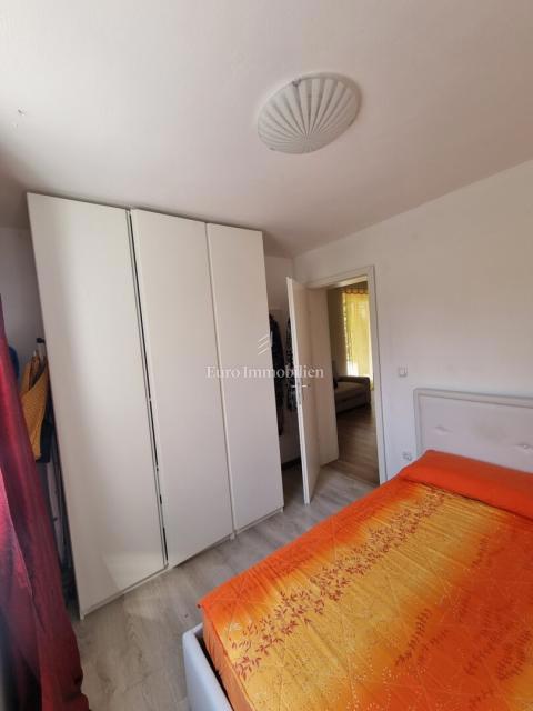 Parenzo - casa con giardino paesaggistico, a 1,5 km dalla spiaggia