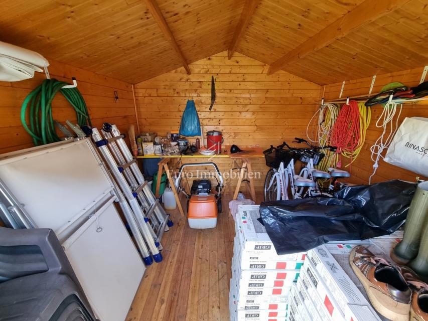 Parenzo - casa con giardino paesaggistico, a 1,5 km dalla spiaggia