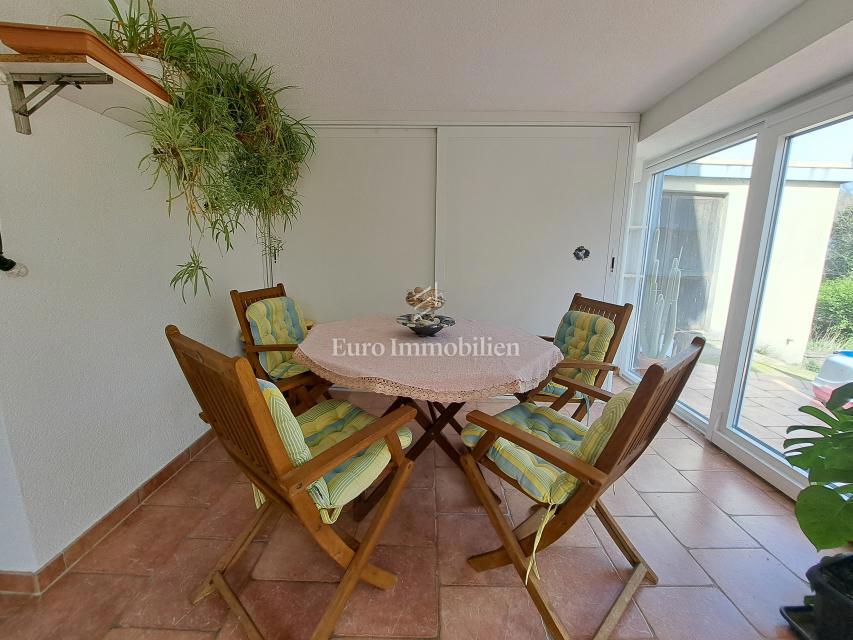 Omišalj - casa con cortile nel centro storico