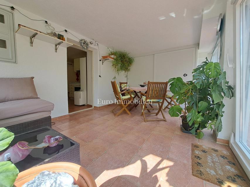 Omišalj - casa con cortile nel centro storico