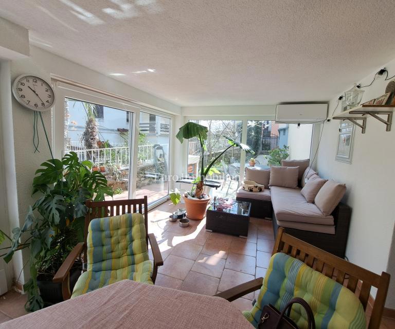 Omišalj - casa con cortile nel centro storico