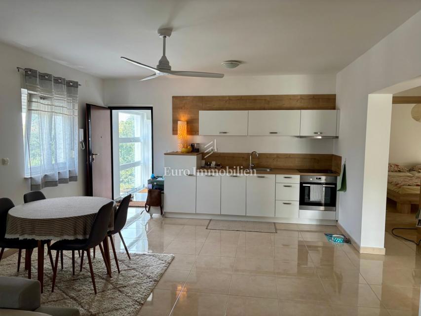 Dintorni di Zara - appartamento con giardino, 150m dal mare