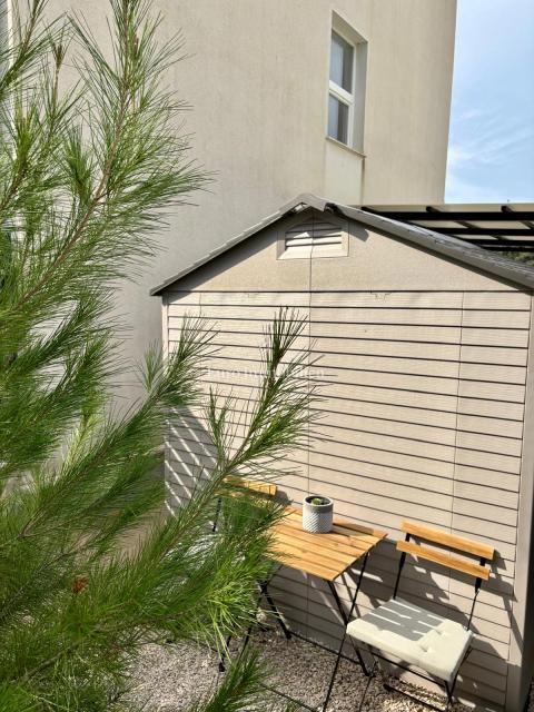 Dintorni di Zara - appartamento con giardino, 150m dal mare