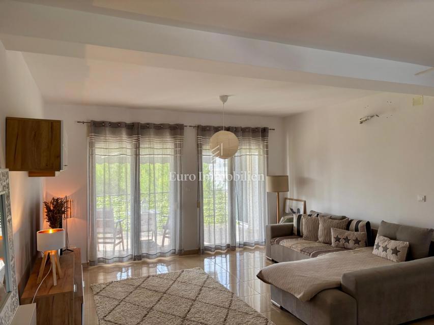 Dintorni di Zara - appartamento con giardino, 150m dal mare