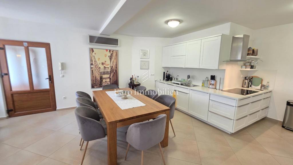 Crikvenica, appartamento in centro con appartamento aggiuntivo