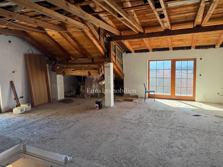 Casa bifamiliare con spazio commerciale e garage - Viškovo