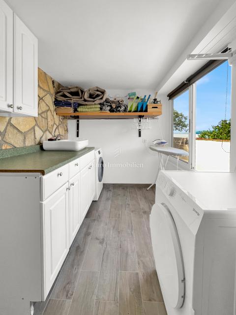 Meka Draga - condominio con piscina, in prima fila sul mare