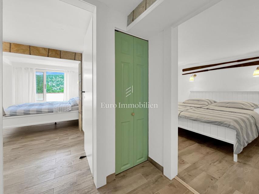 Meka Draga - condominio con piscina, in prima fila sul mare