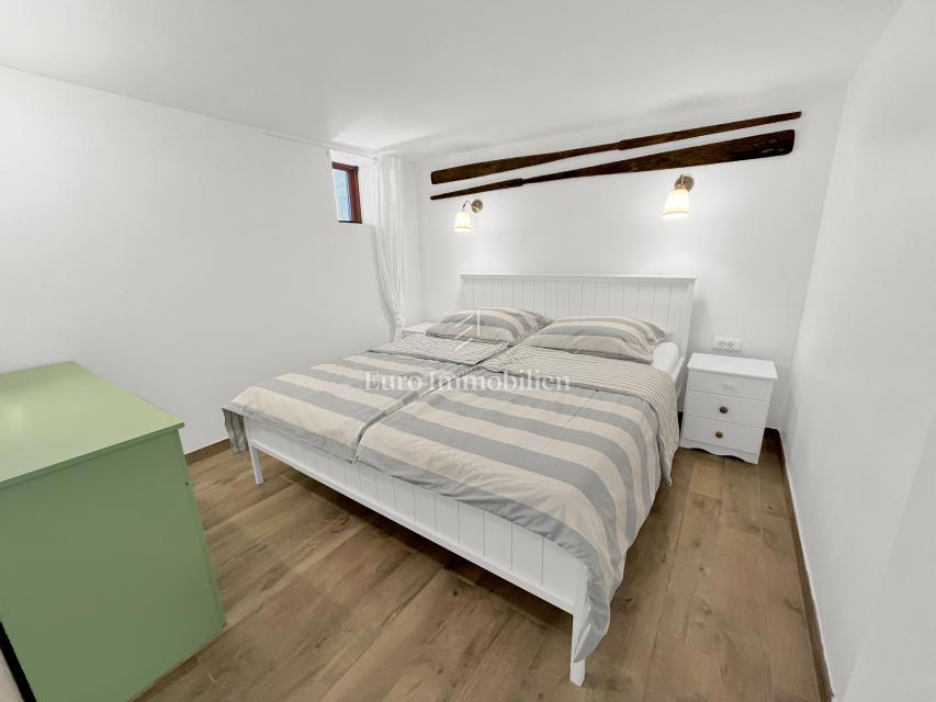 Meka Draga - condominio con piscina, in prima fila sul mare