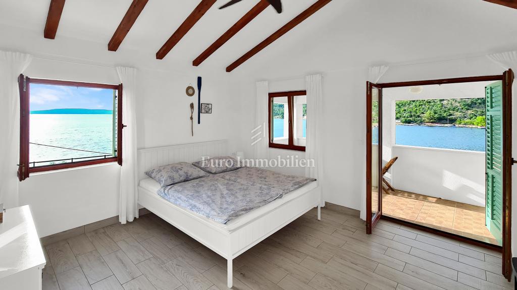 Meka Draga - condominio con piscina, in prima fila sul mare