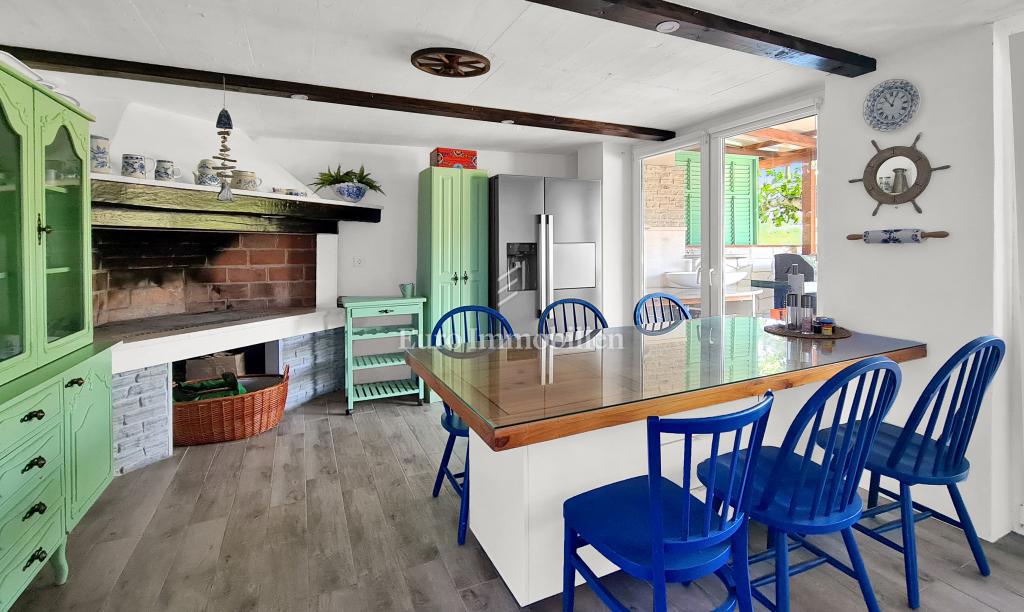 Meka Draga - condominio con piscina, in prima fila sul mare