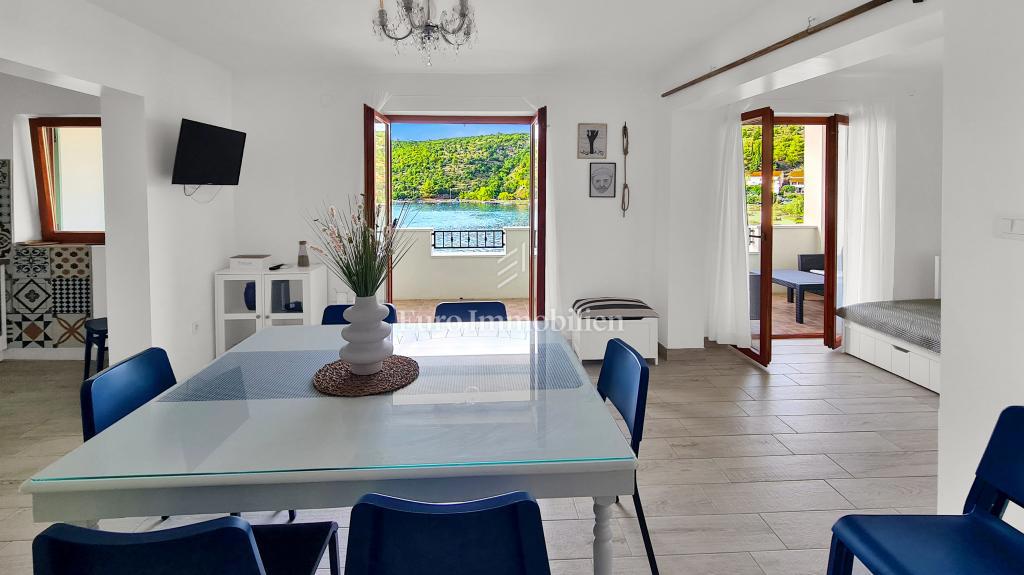 Meka Draga - condominio con piscina, in prima fila sul mare