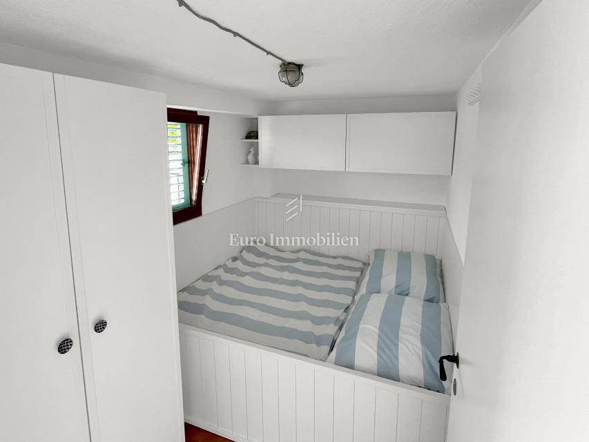 Meka Draga - condominio con piscina, in prima fila sul mare