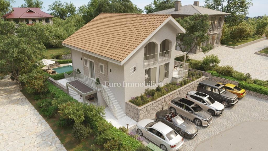 Malinska - appartamento con ampia terrazza e giardino