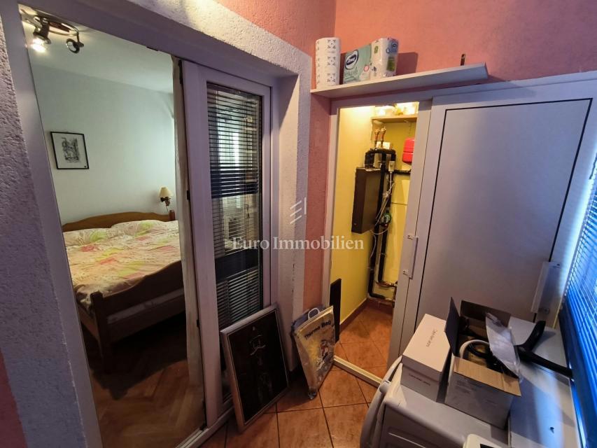 Drenova - appartamento con 2 balconi, giardino e parcheggio