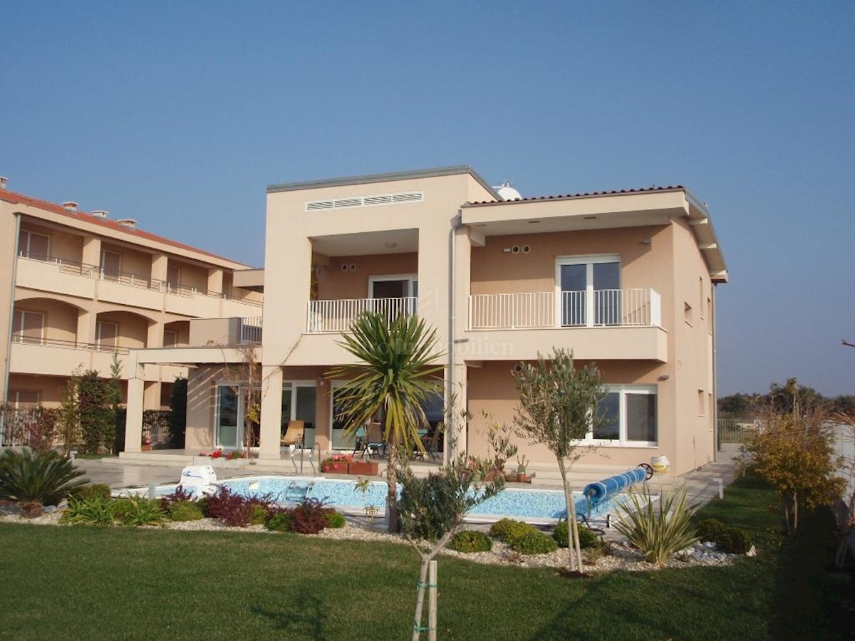 Villa in prima fila al mare