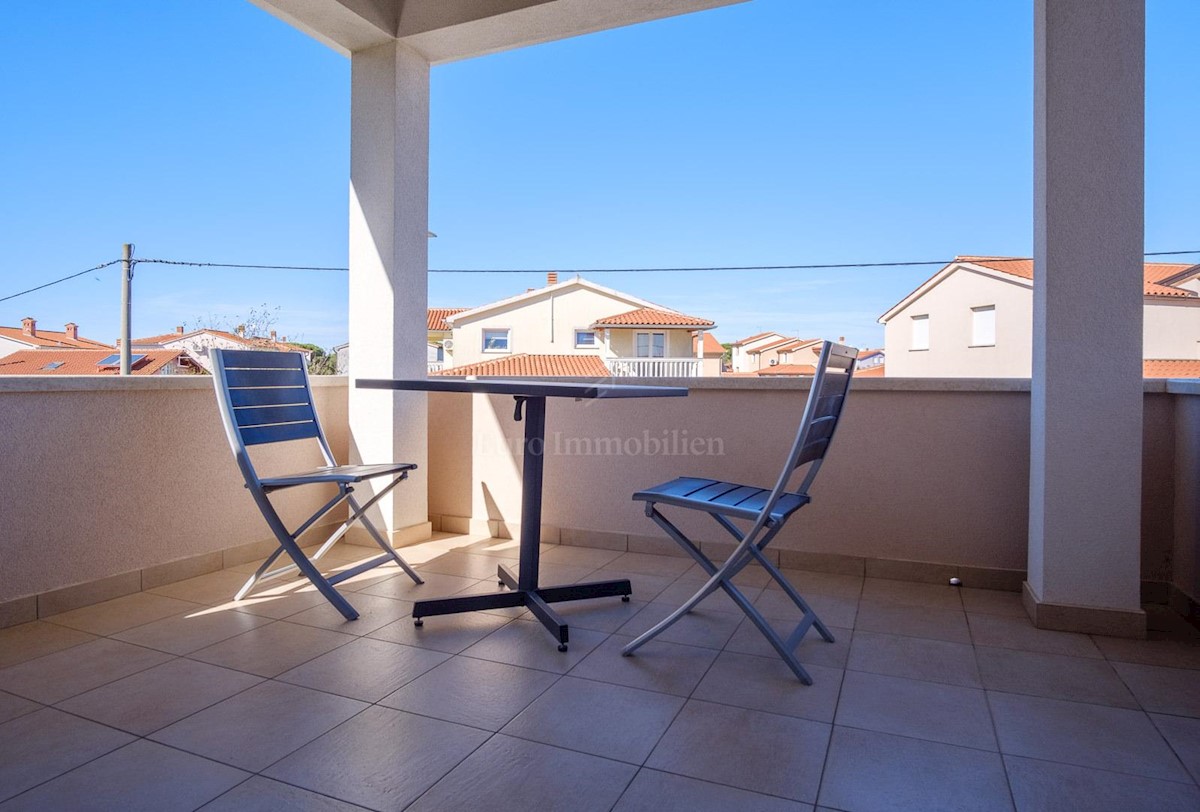 Apartment house with pool, Fažana