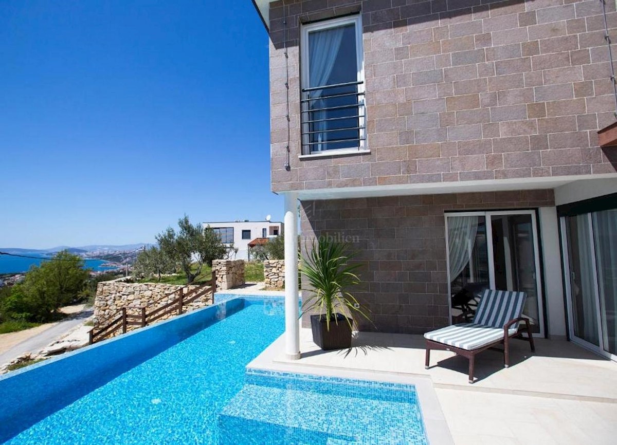 Two luxury villas with pool and sea view, near Split