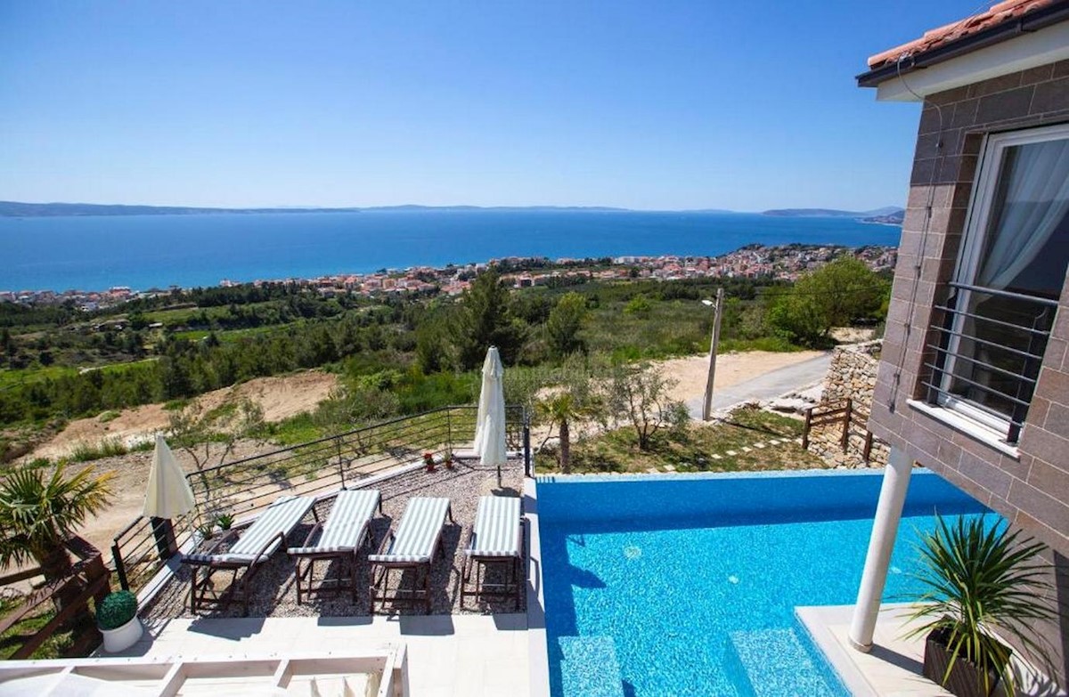 Two luxury villas with pool and sea view, near Split